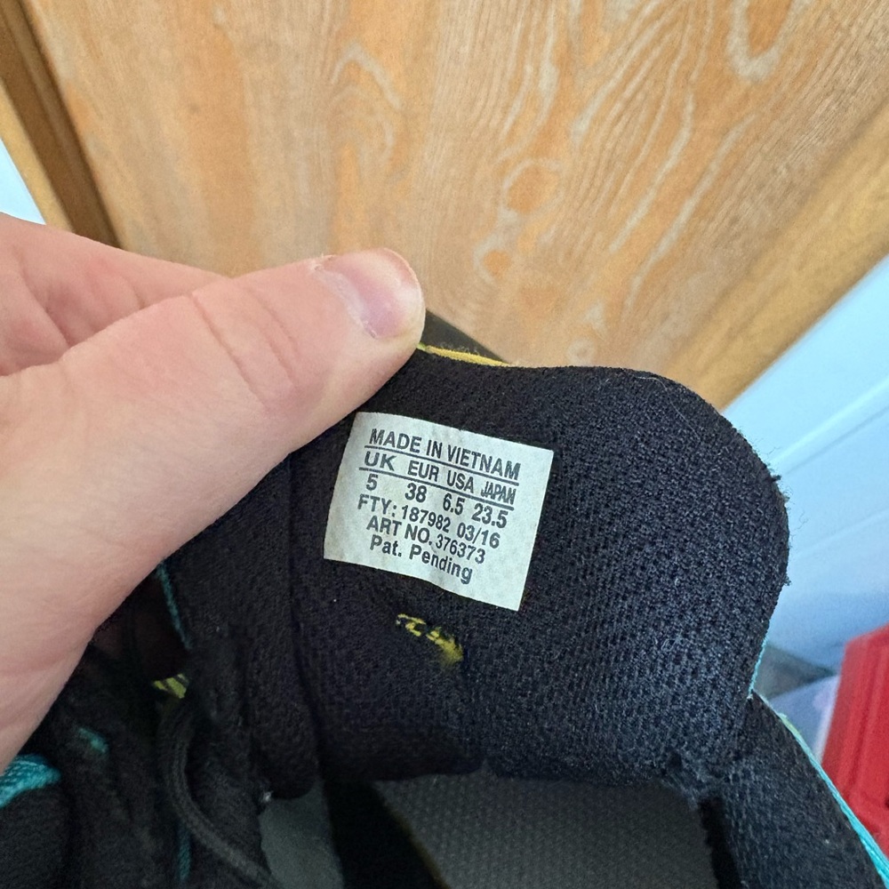 Salmon Speedcross 3 Black Sneakers with Yellow Accents - Picture 6 of 7